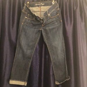 Size 8 American Eagle Artist crop Jean